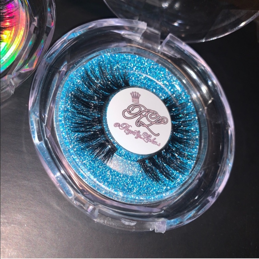 NEW LASHES🦋